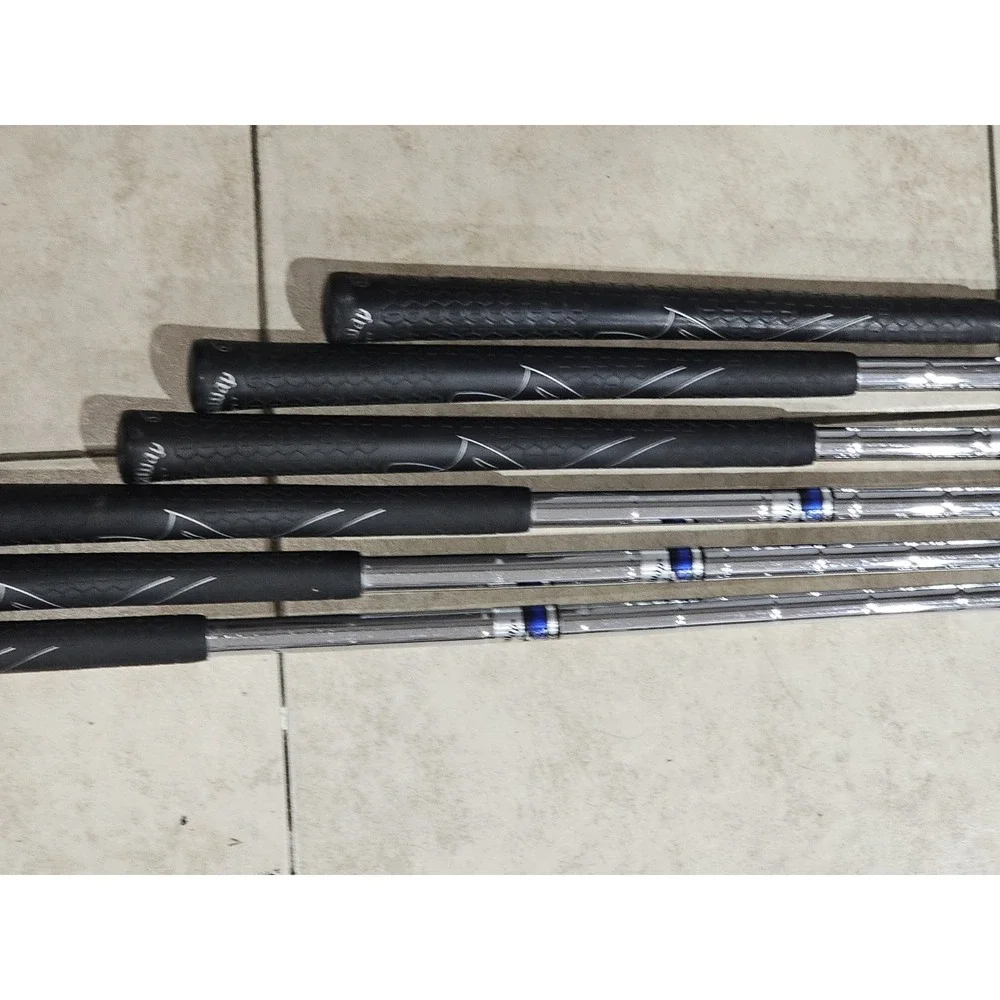 Callaway X18 Iron Set 4-pw With Uniflex With Good Grips 6 Clubs